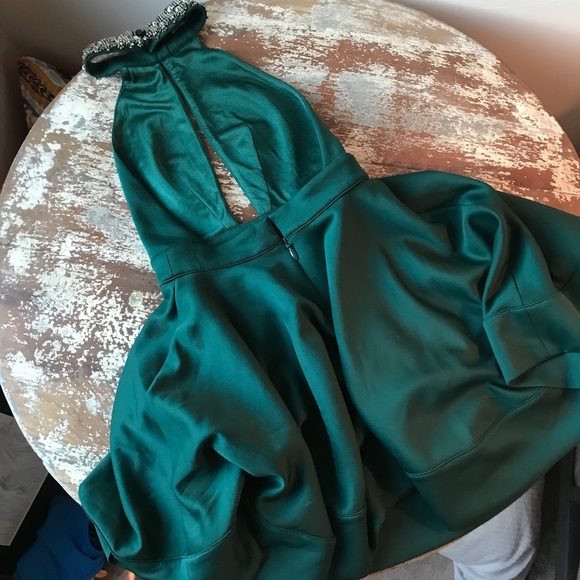 BEBE EMERALD GREEN halter A-line - Picture 3 of 4